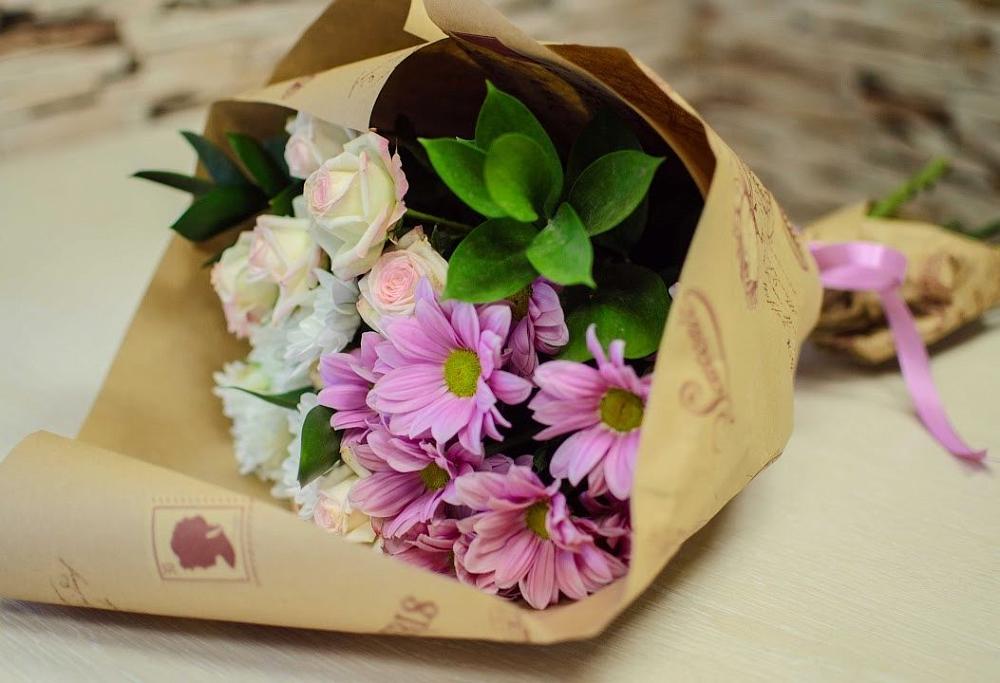 Букет цветов из: Розы и Хризантемы в Братске