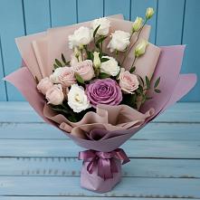 Букет цветов из:  Розы и Лизиантусы в Братске