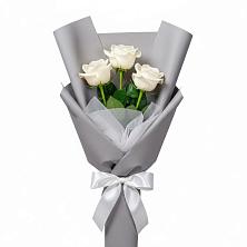Букет 3 белые розы в Братске