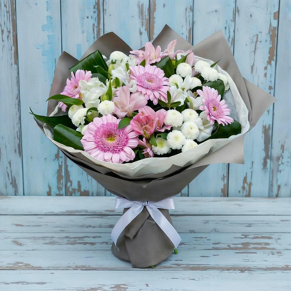 Букет цветов из: Герберы, Альстромерии и Хризантемы в Братске